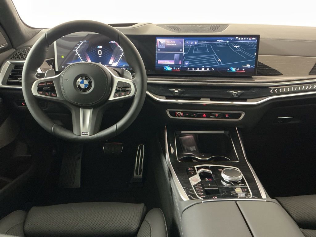New 2026 BMW X7 xDrive40i w/ M Sport Package AWD/4WD image 9