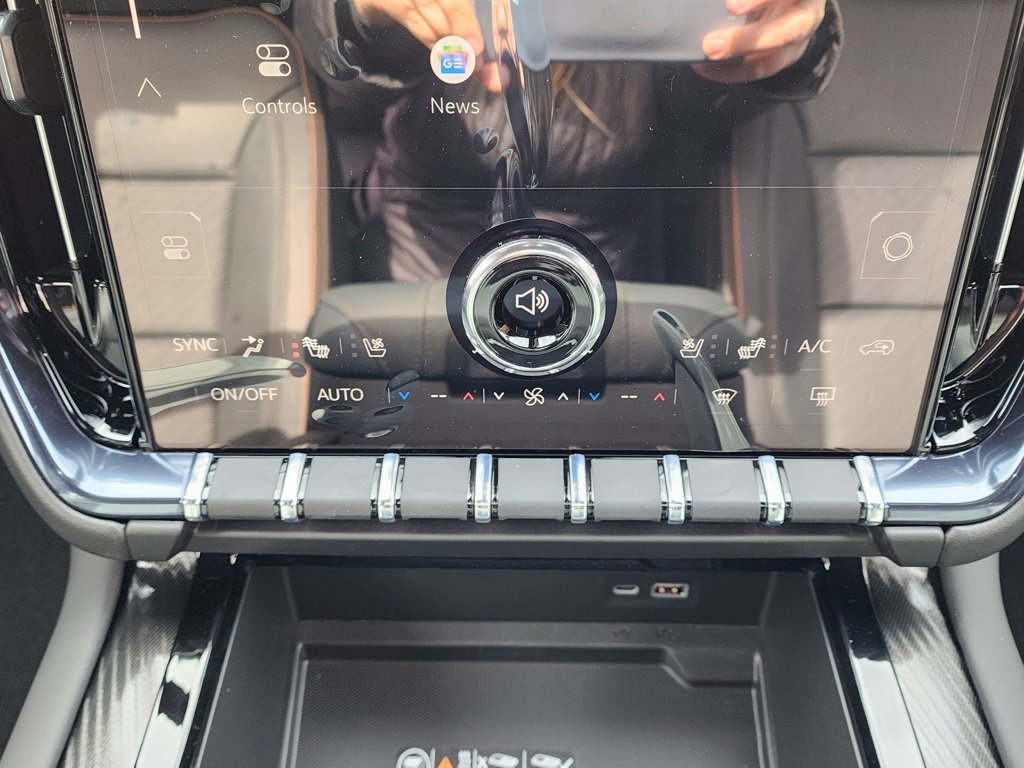 New 2026 GMC Yukon AT4 image 32