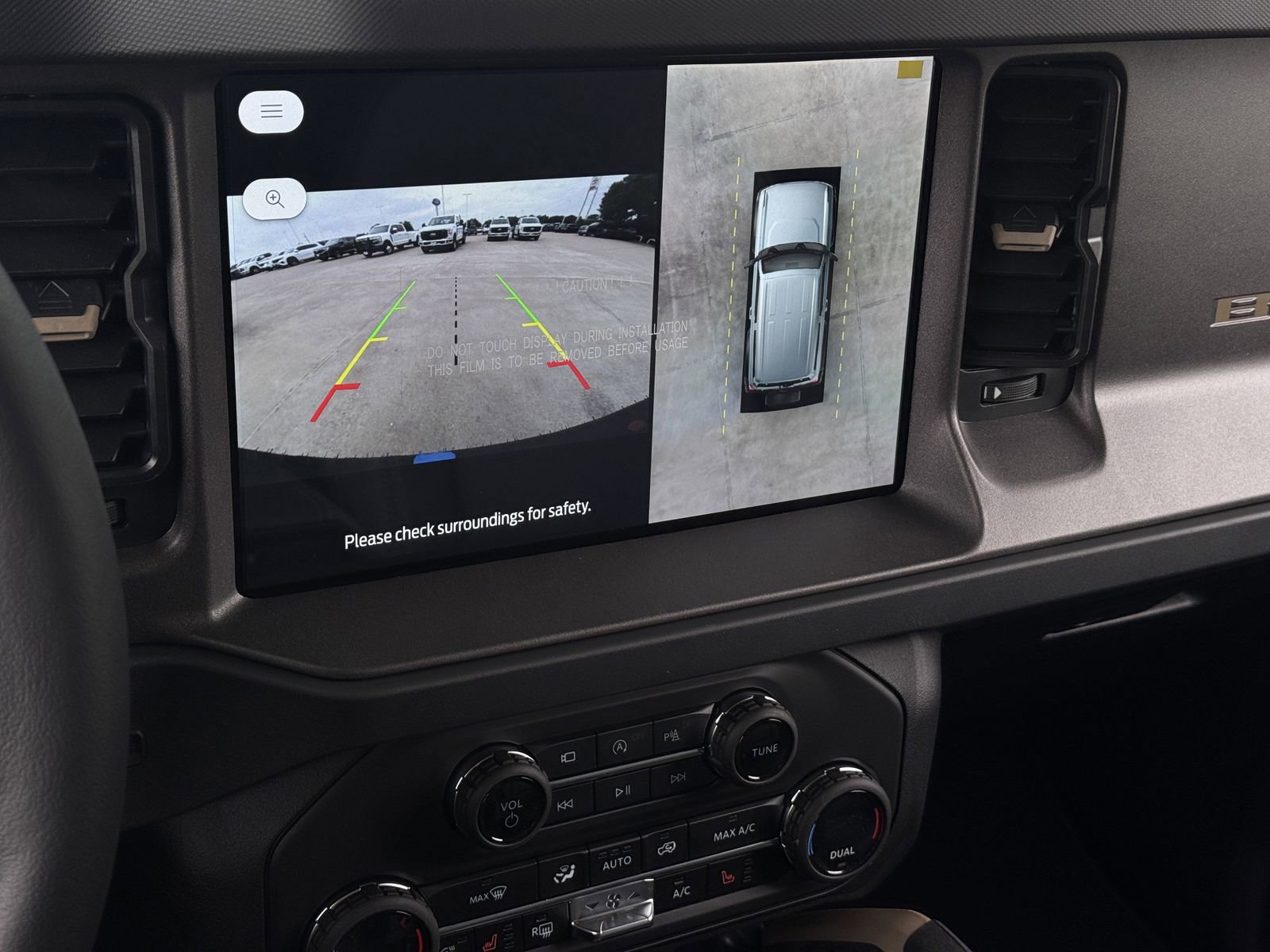 New 2026 Ford Bronco Badlands image 16