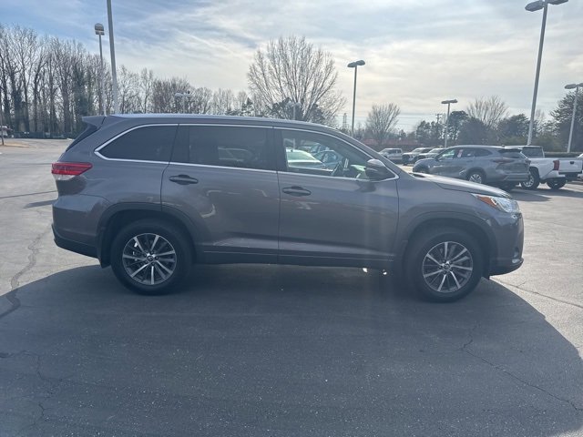 Used 2018 Toyota Highlander XLE image 5