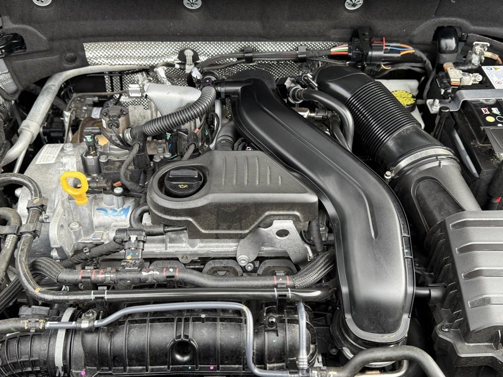 Used 2025 Volkswagen Taos S image 23