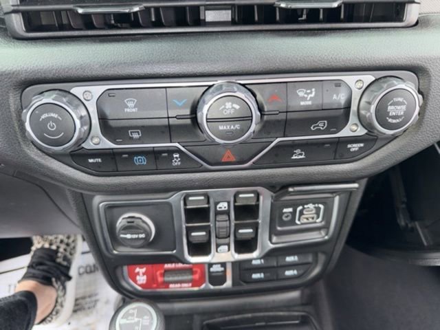 Used 2025 Jeep Wrangler Willys 4xe image 17