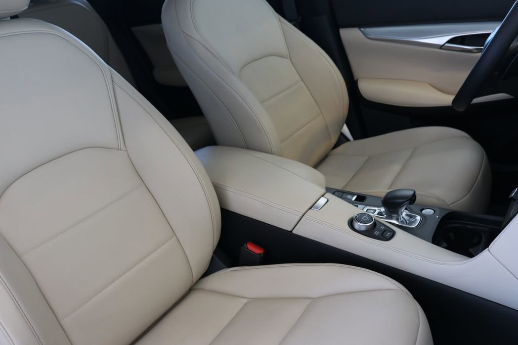 Certified 2020 INFINITI QX50 Luxe w/ Navigation Package image 33