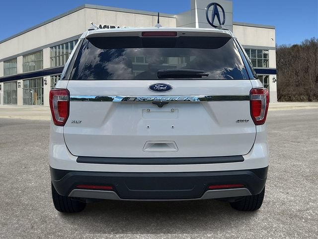 Used 2019 Ford Explorer XLT w/ Equipment Group 202A AWD/4WD image 5