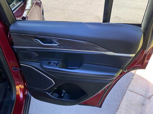 Used 2022 Jeep Grand Cherokee Limited RWD image 35
