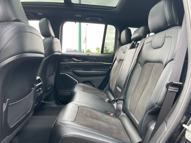 Used 2023 Jeep Grand Cherokee Trailhawk w/ Advanced Protech Group II AWD/4WD image 19