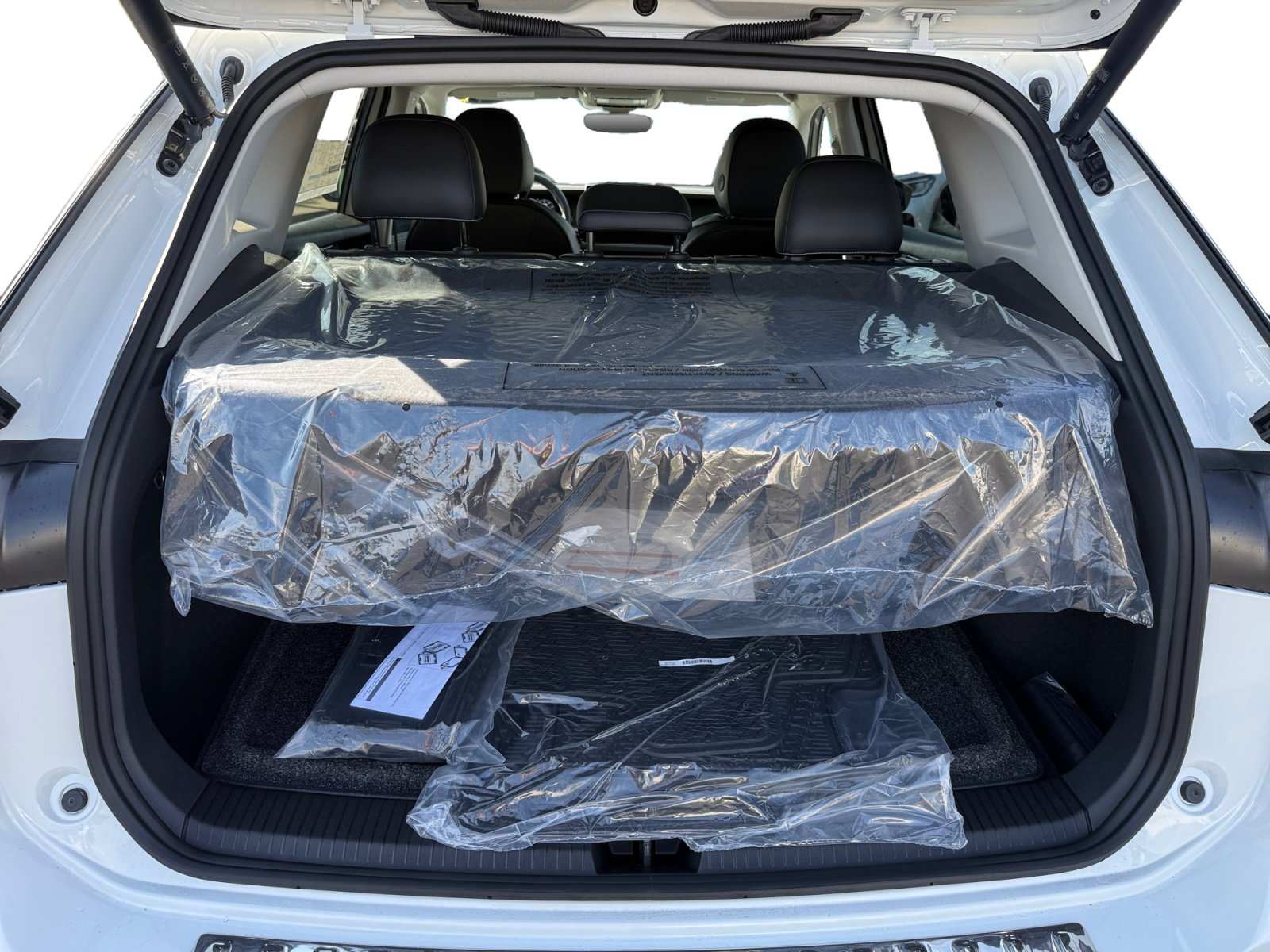 New 2026 Volkswagen Tiguan SE FWD image 17