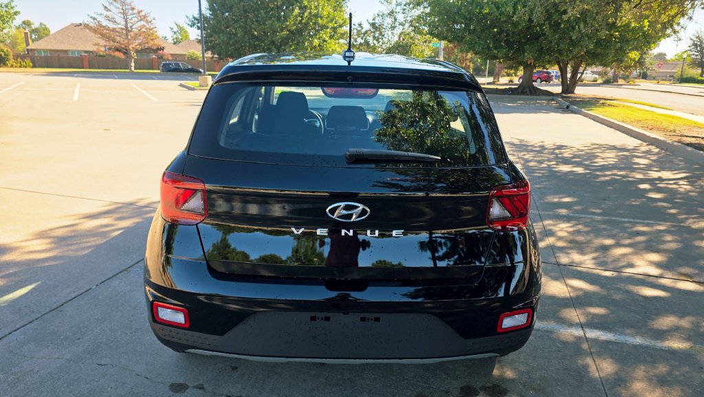 New 2026 Hyundai Venue SE FWD image 17