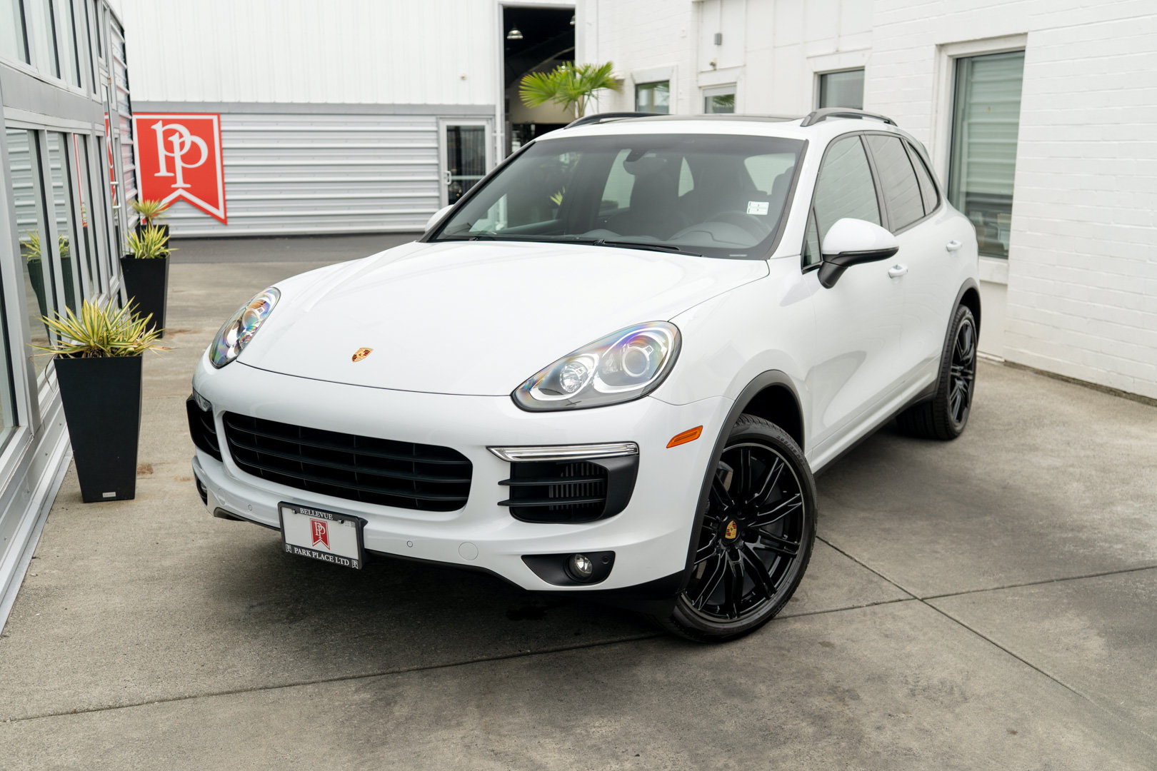 Used 2018 Porsche Cayenne S AWD/4WD image 3