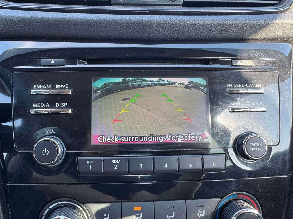 Used 2017 Nissan Rogue S FWD image 29