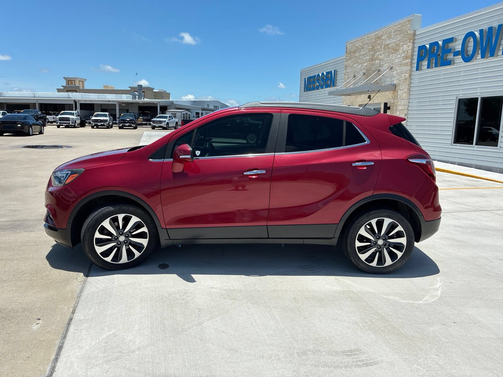 Used 2019 Buick Encore Essence w/ Safety Package II FWD image 6