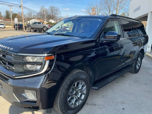 Used 2025 Ford Expedition Max Active image 2