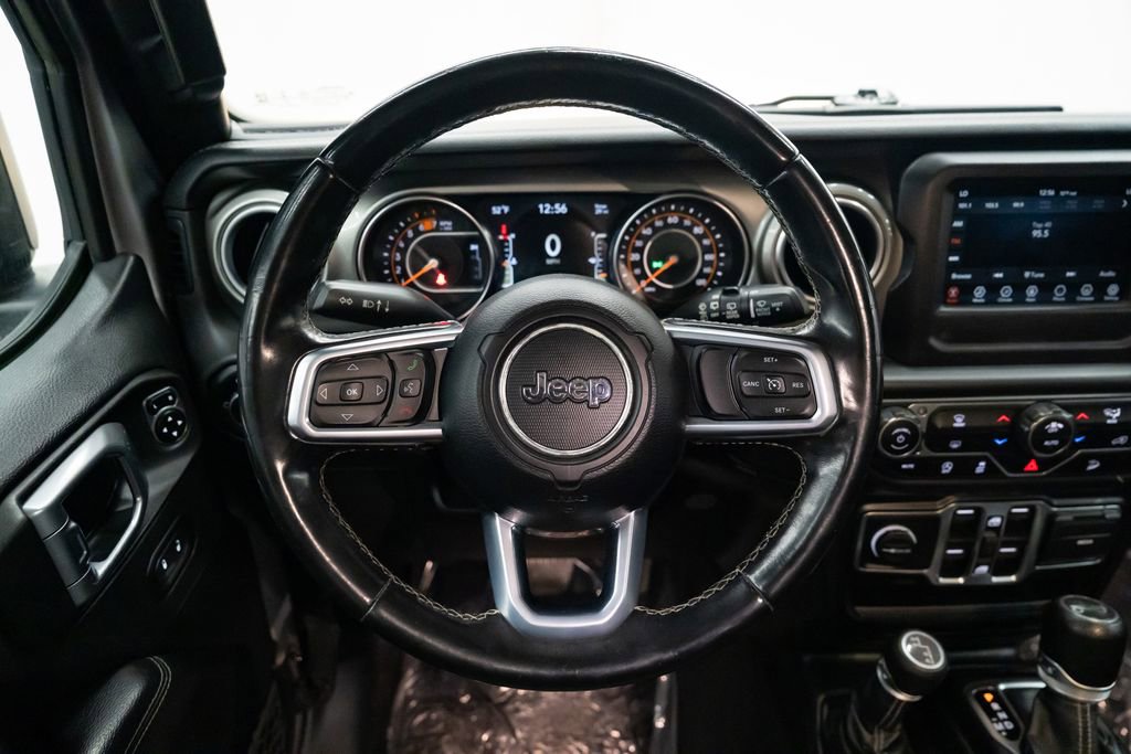 Used 2020 Jeep Wrangler Unlimited Sahara image 14