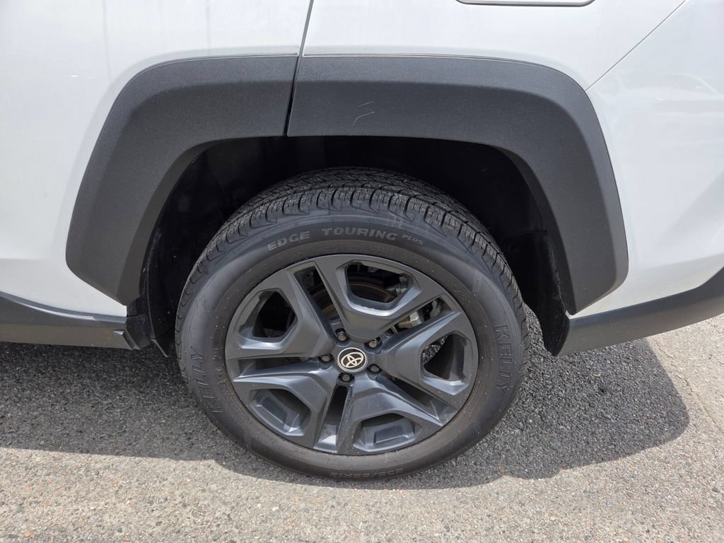 Used 2024 Toyota RAV4 Adventure AWD/4WD image 25
