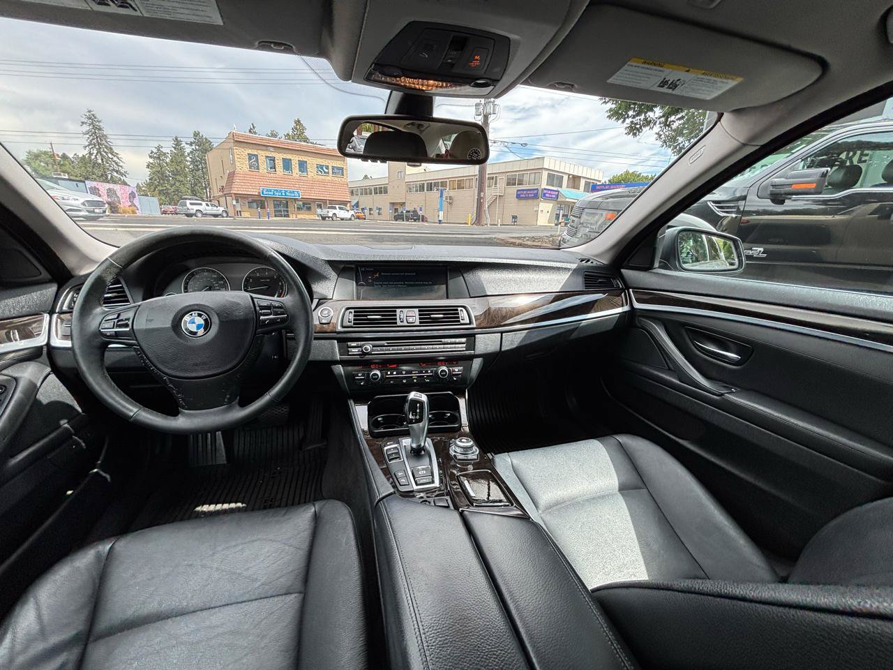 Used 2012 BMW 528i xDrive Sedan AWD/4WD image 12