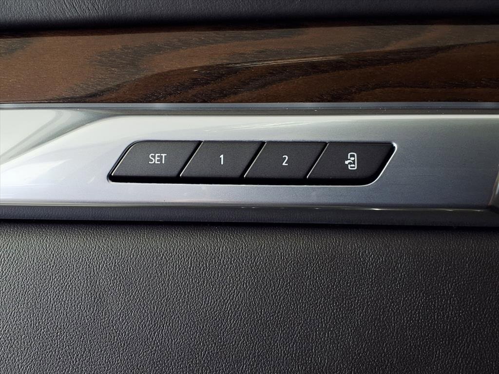 Used 2025 Cadillac Escalade ESV Sport Platinum image 20