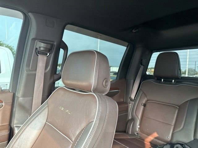 Used 2022 GMC Sierra 1500 Denali w/ Denali Reserve Package AWD/4WD image 8