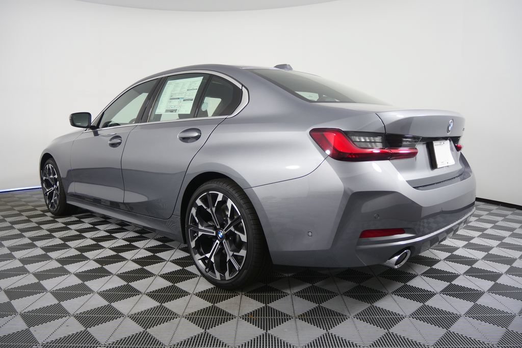 Used 2026 BMW 330i Sedan w/ Premium Package RWD image 3
