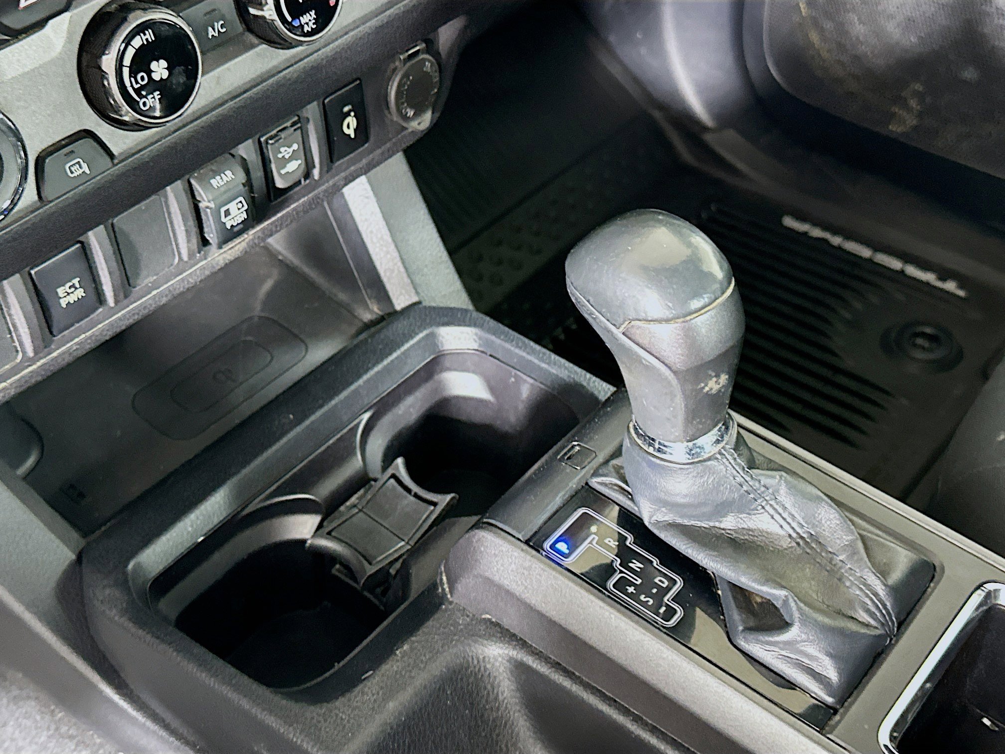 Used 2018 Toyota Tacoma TRD Off-Road image 25