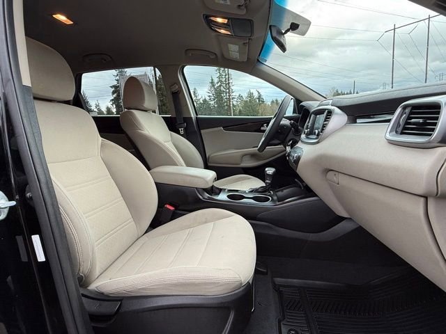 Used 2019 Kia Sorento LX image 29