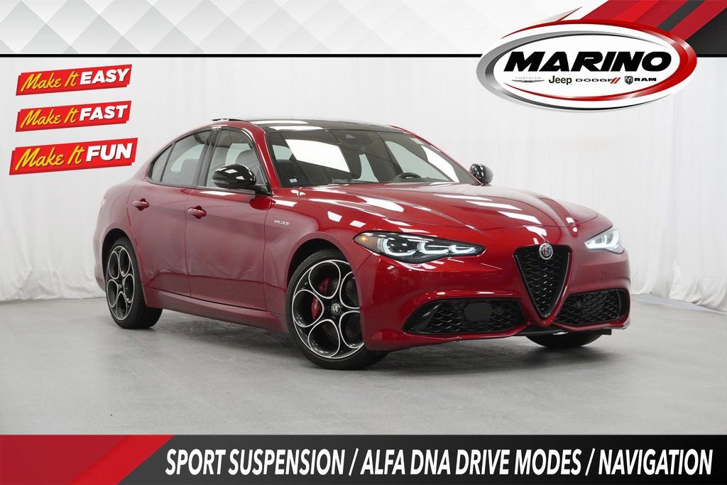Used 2024 Alfa Romeo Giulia Veloce image 1
