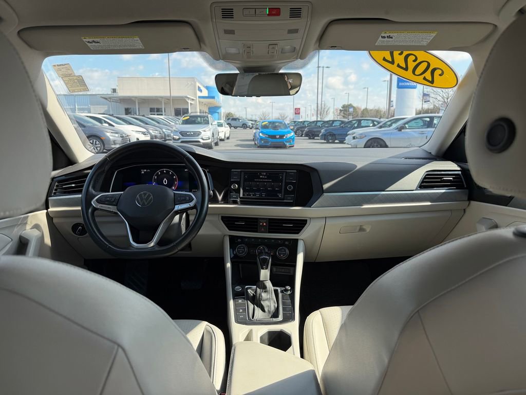 Used 2022 Volkswagen Jetta SE image 21