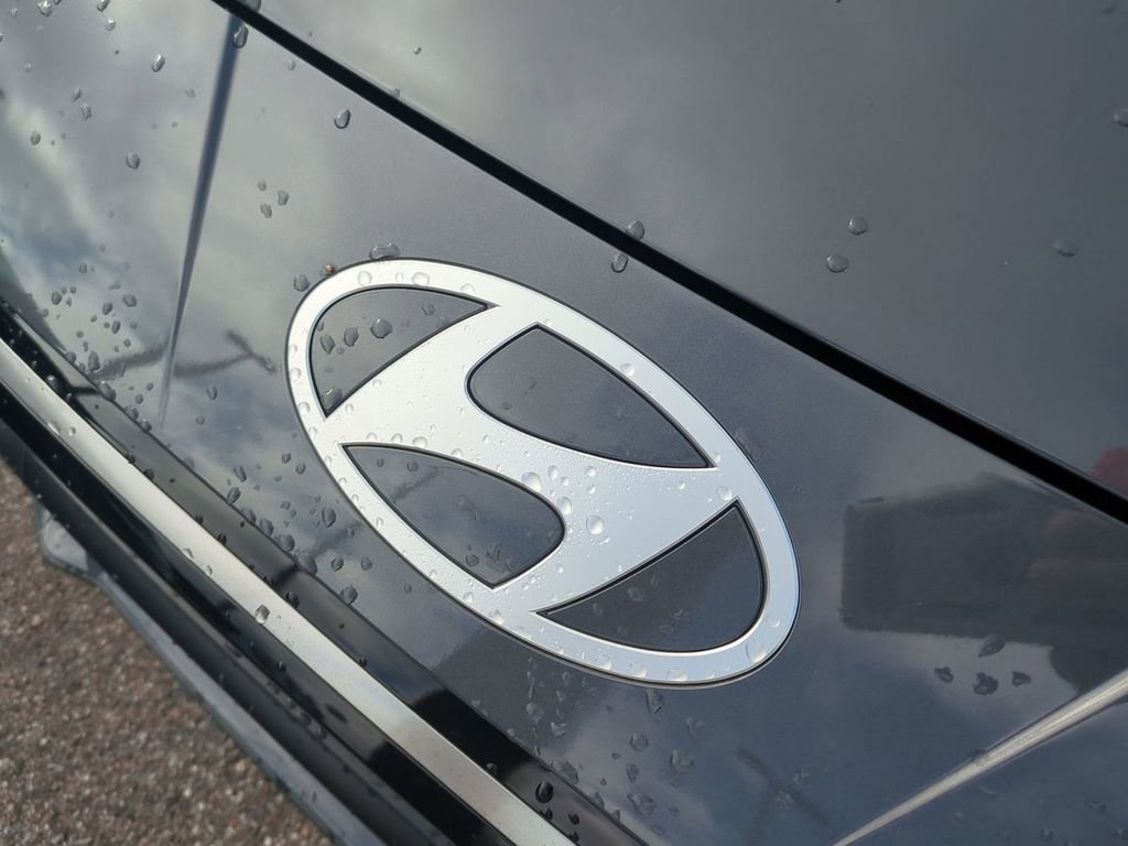 New 2026 Hyundai Elantra Limited image 13