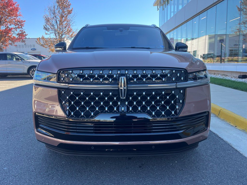 Certified 2025 Lincoln Navigator L Black Label AWD/4WD image 2