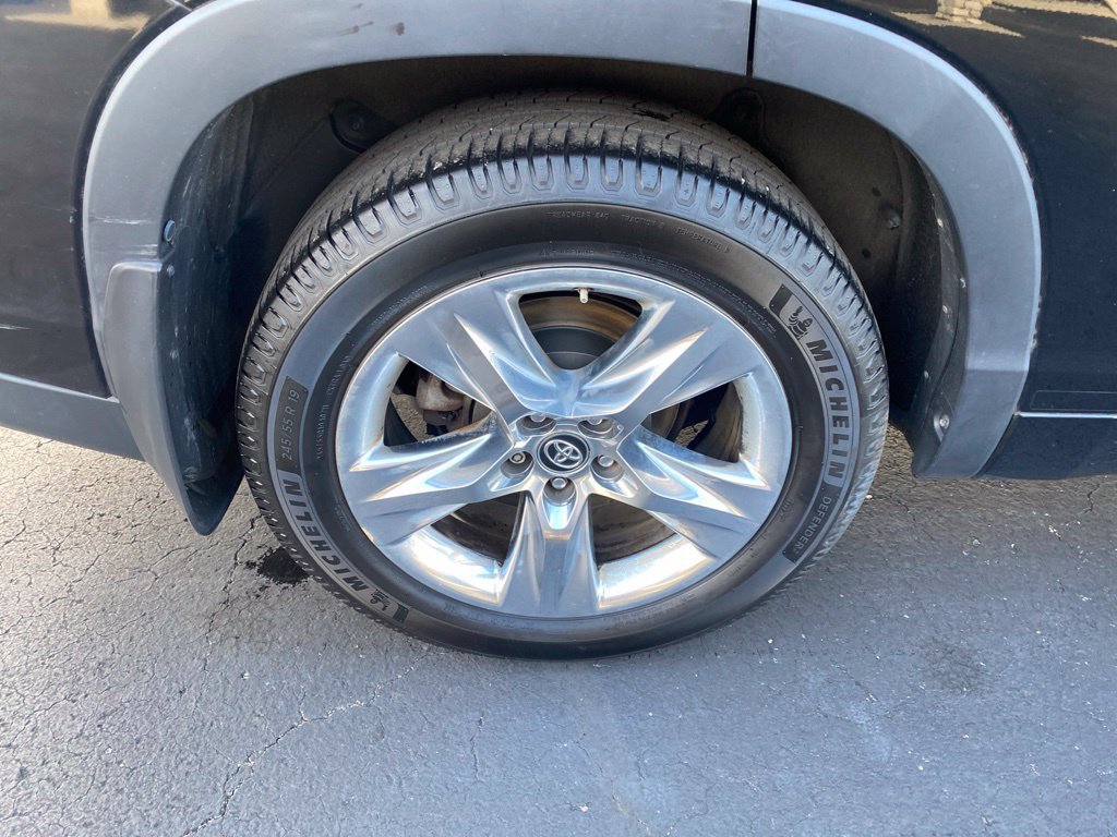 Used 2018 Toyota Highlander Limited w/ Protection Package #3 AWD/4WD image 14