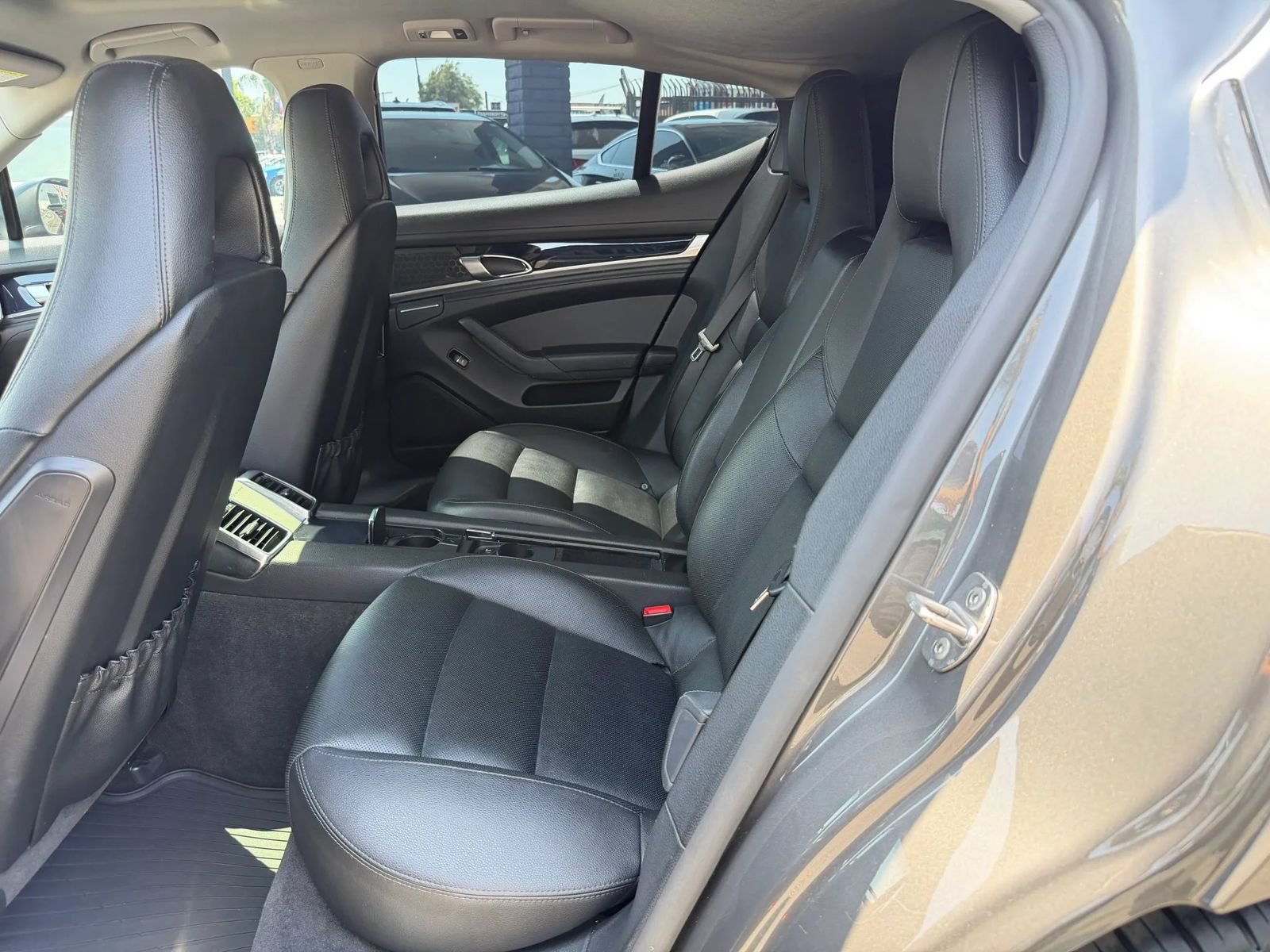 Used 2014 Porsche Panamera 4 AWD/4WD image 36