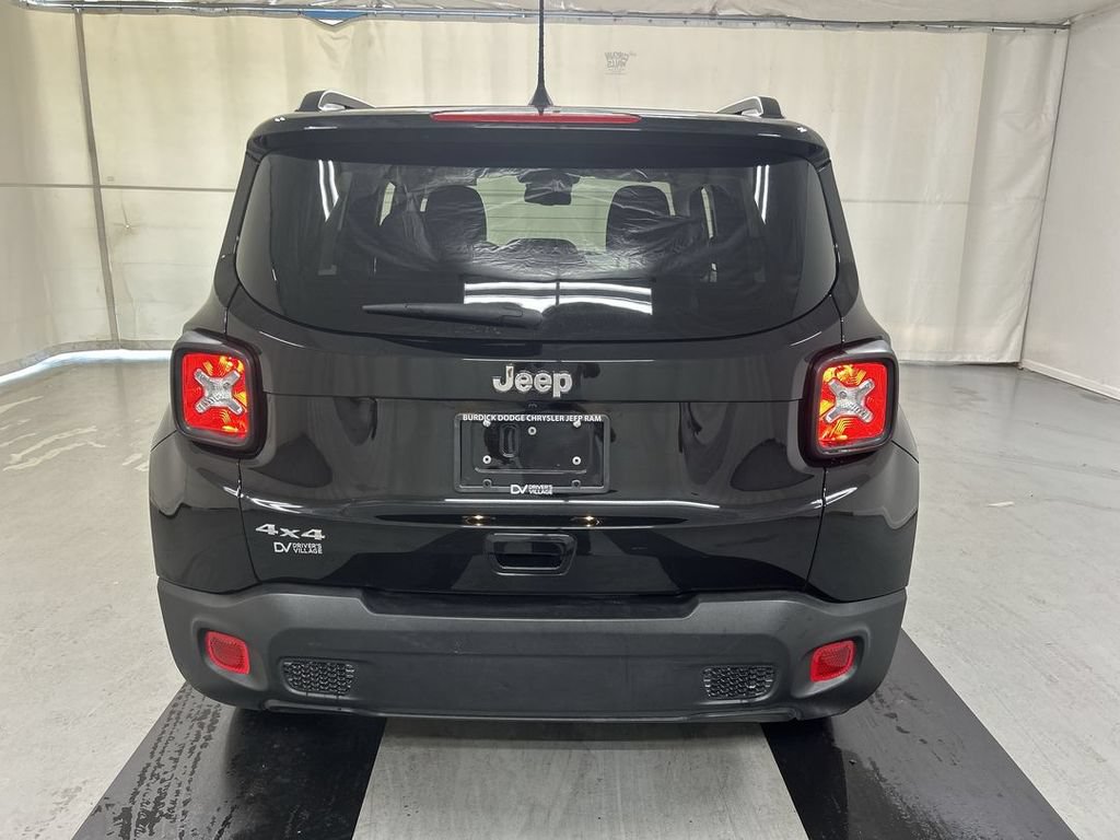 Used 2023 Jeep Renegade Latitude w/ Premium Group AWD/4WD image 21