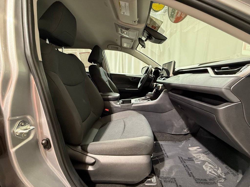 Certified 2024 Toyota RAV4 LE AWD/4WD image 21