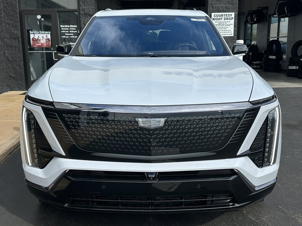 New 2026 Cadillac Vistiq Luxury AWD/4WD image 6