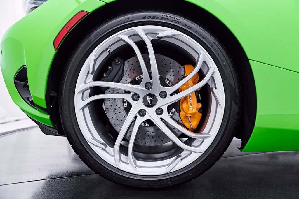 Used 2025 McLaren 750S Spider RWD image 53