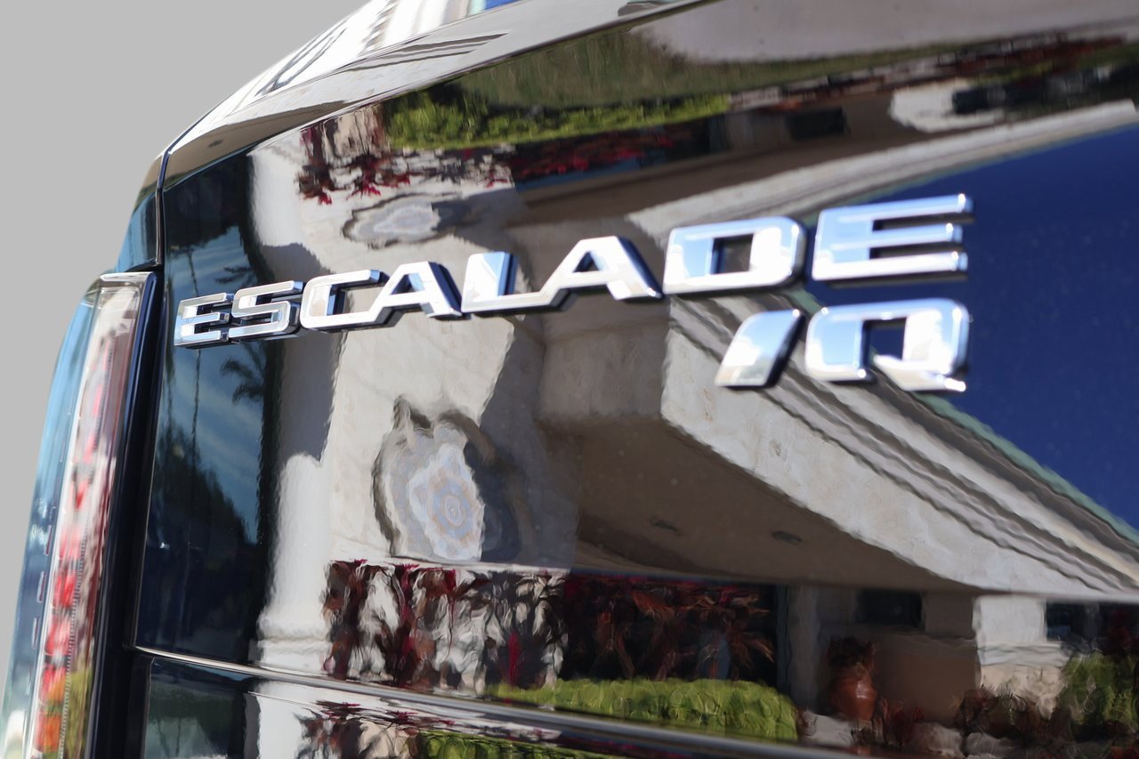 New 2025 Cadillac Escalade IQ Luxury 2 w/ LPO, Radiant Package image 32