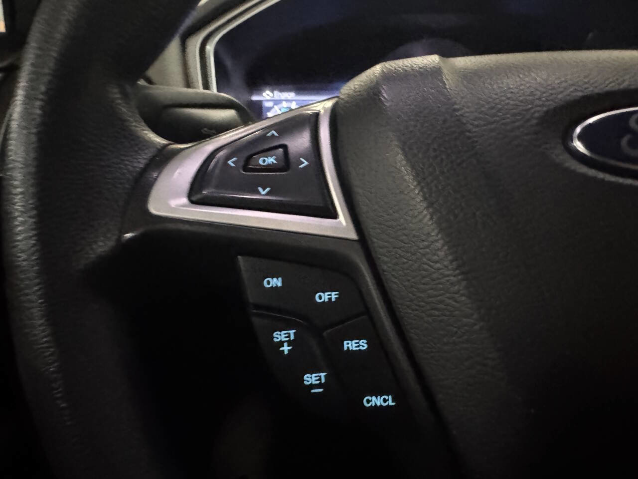 Used 2014 Ford Fusion SE image 23