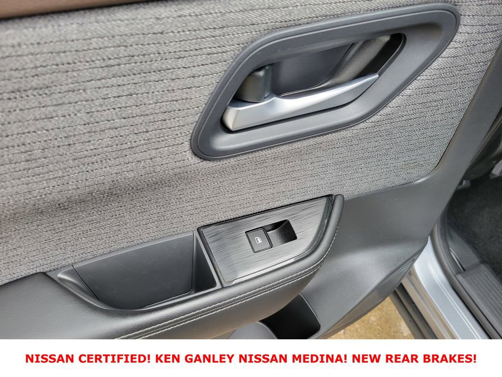 Certified 2023 Nissan Rogue SV image 40