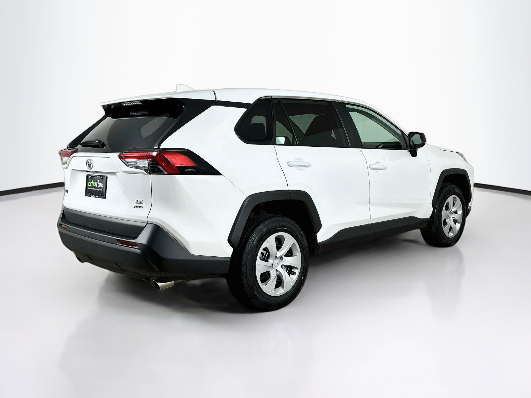 Used 2025 Toyota RAV4 LE AWD/4WD image 9