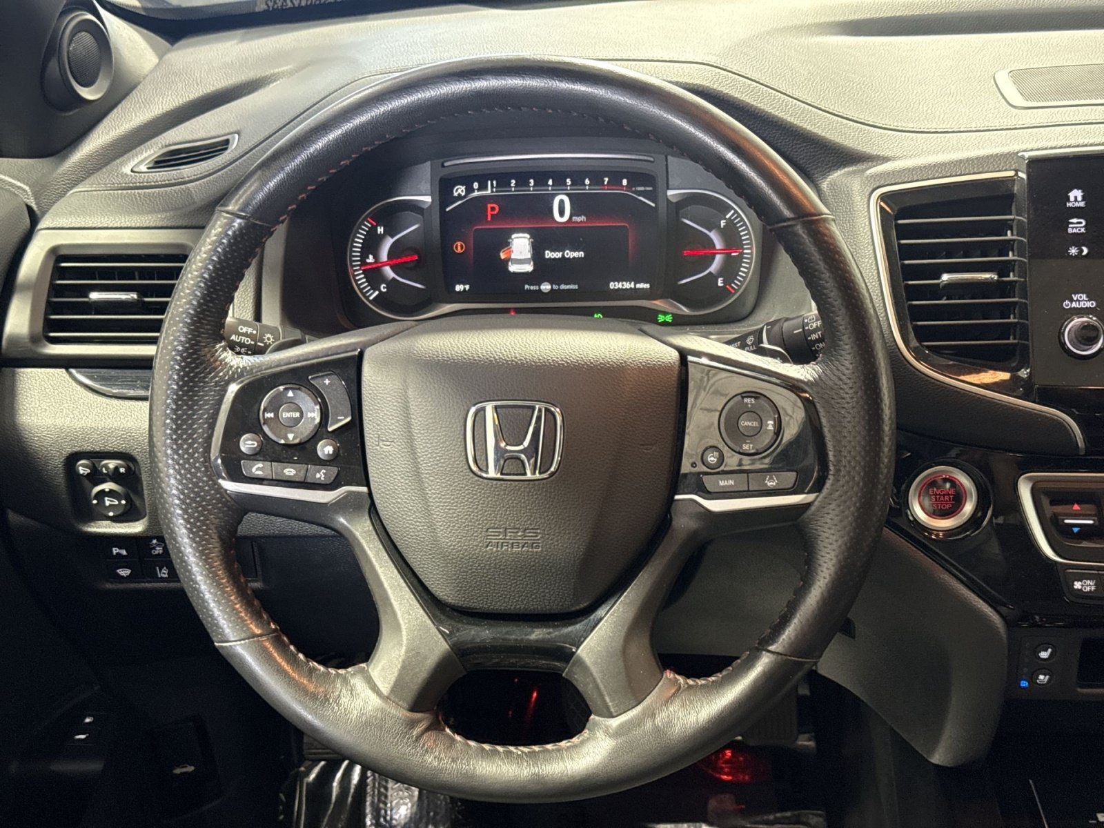 Used 2025 Honda Passport Black Edition image 17