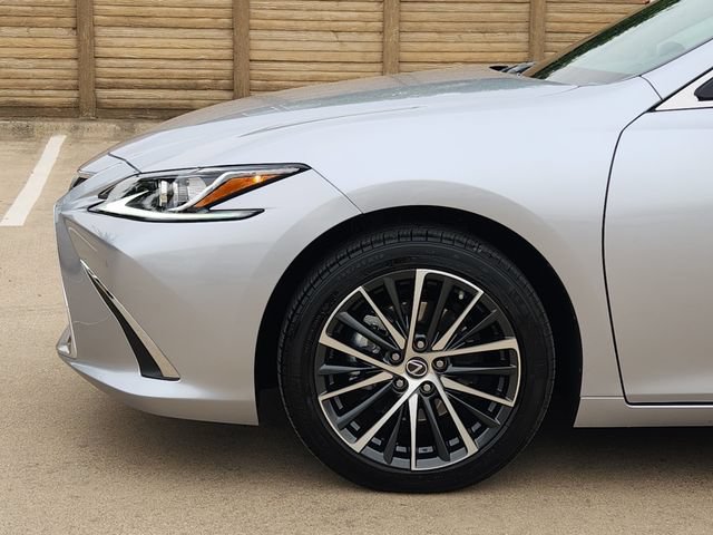 Used 2025 Lexus ES 350 w/ Premium Package FWD image 16