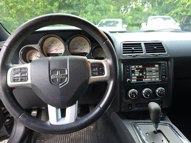 Used 2013 Dodge Challenger SXT Plus RWD image 17