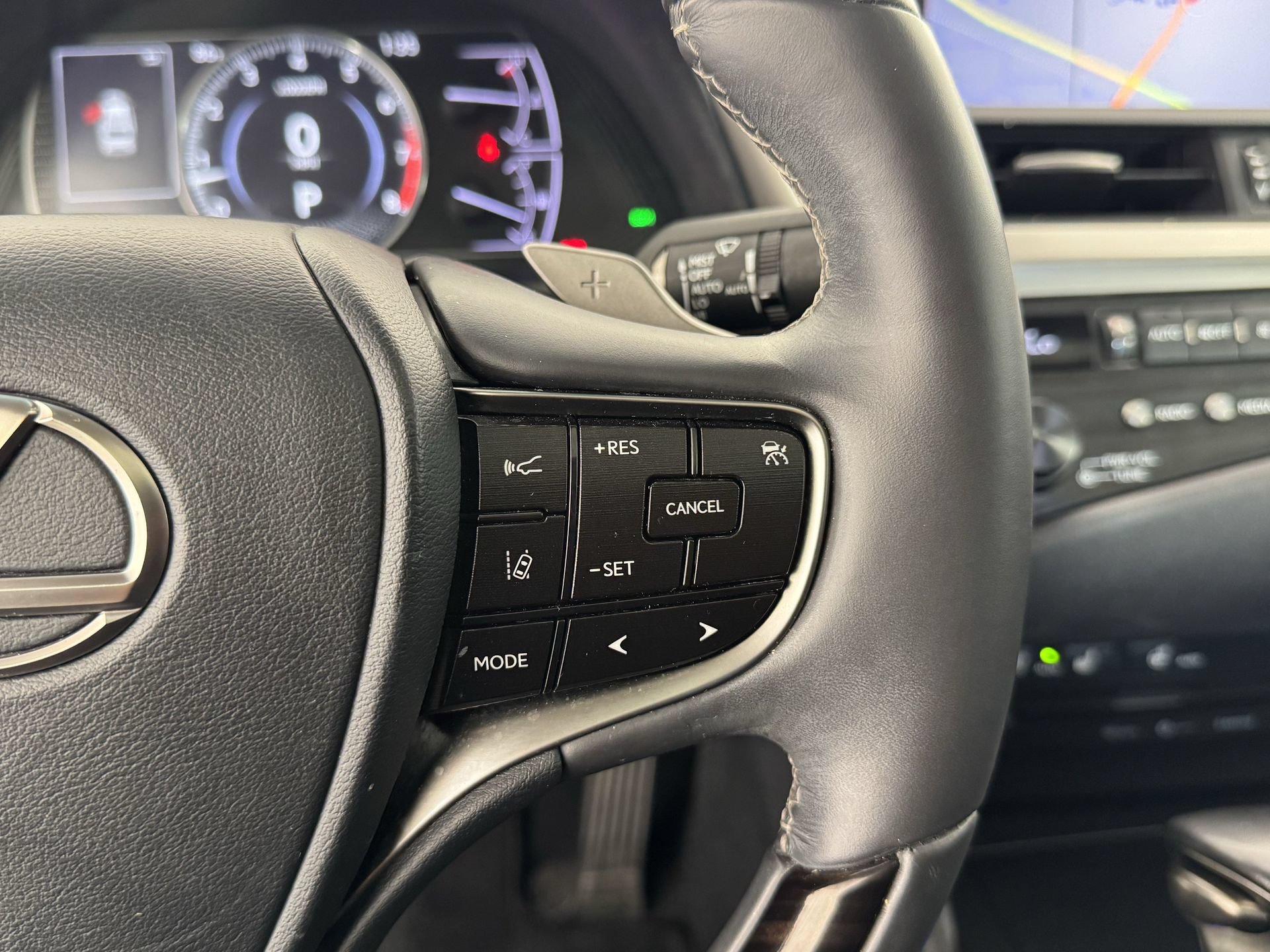 Used 2020 Lexus ES 350 w/ Premium Package FWD image 28