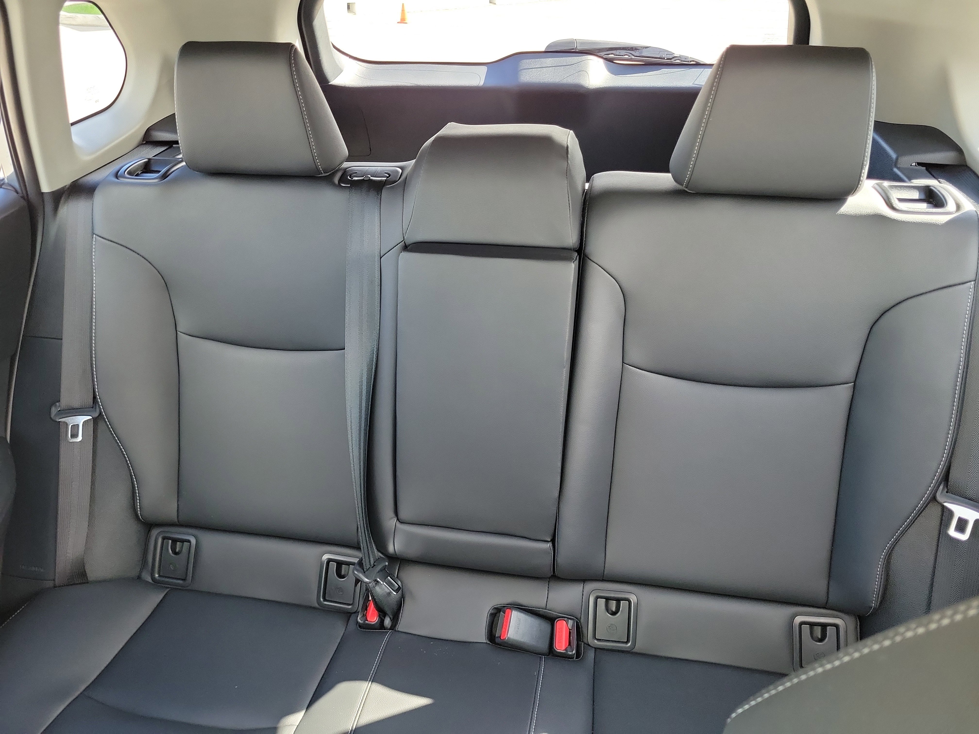 Used 2023 Toyota Corolla Cross XLE image 12