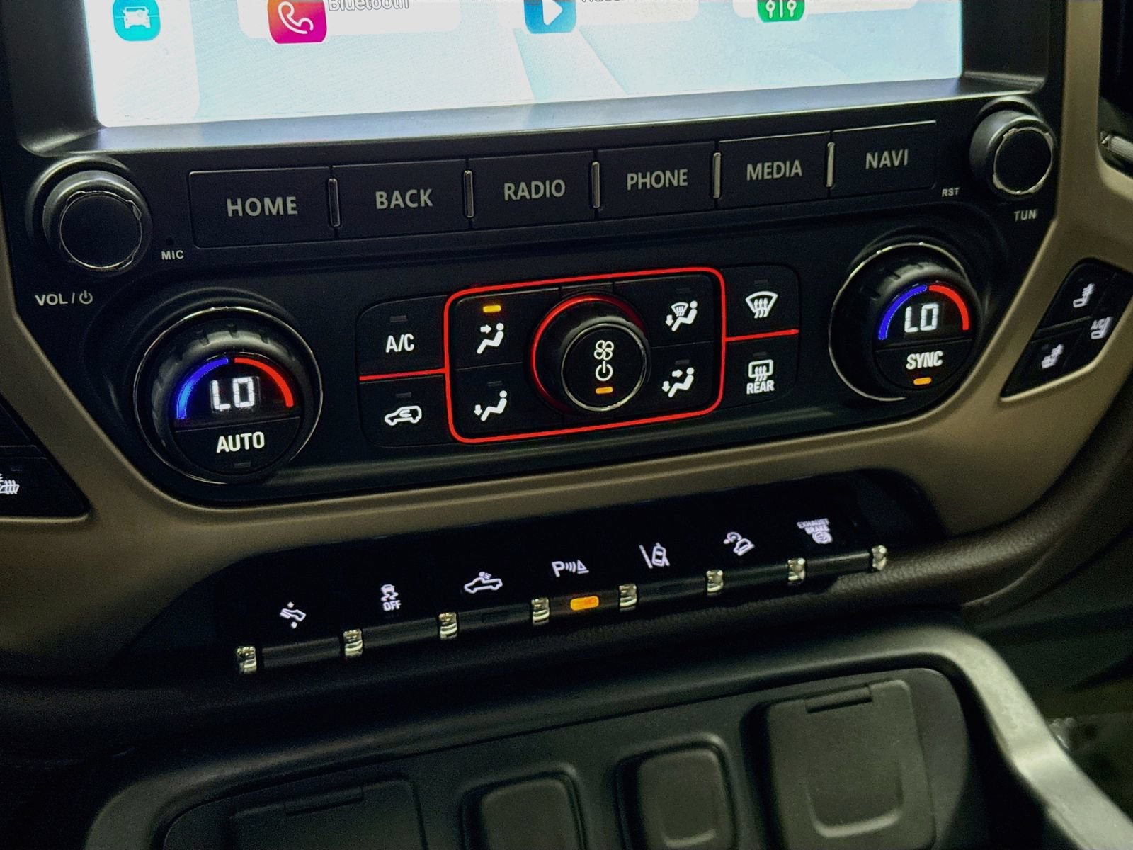 Used 2015 GMC Sierra 3500 Denali AWD/4WD image 17