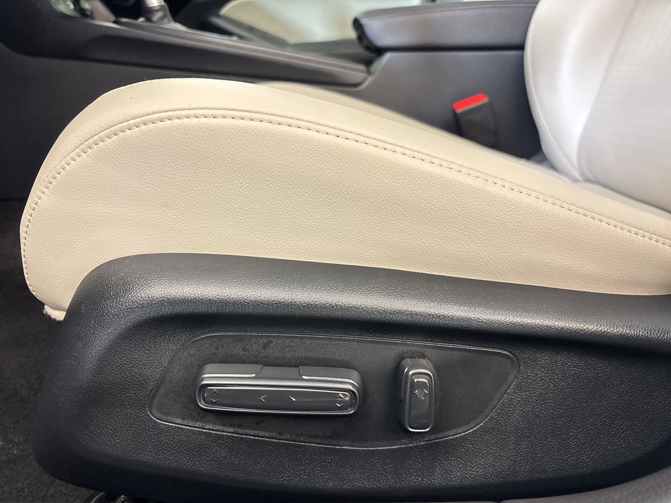 Used 2024 Honda Civic EX-L image 13