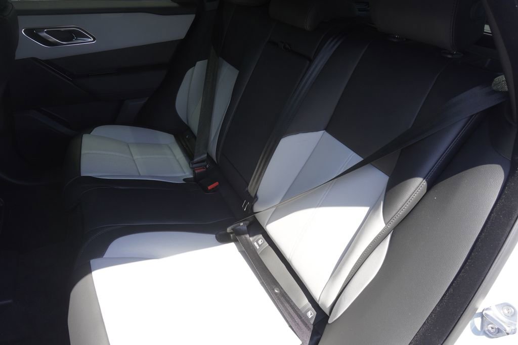 New 2026 Land Rover Range Rover Velar Dynamic SE image 30