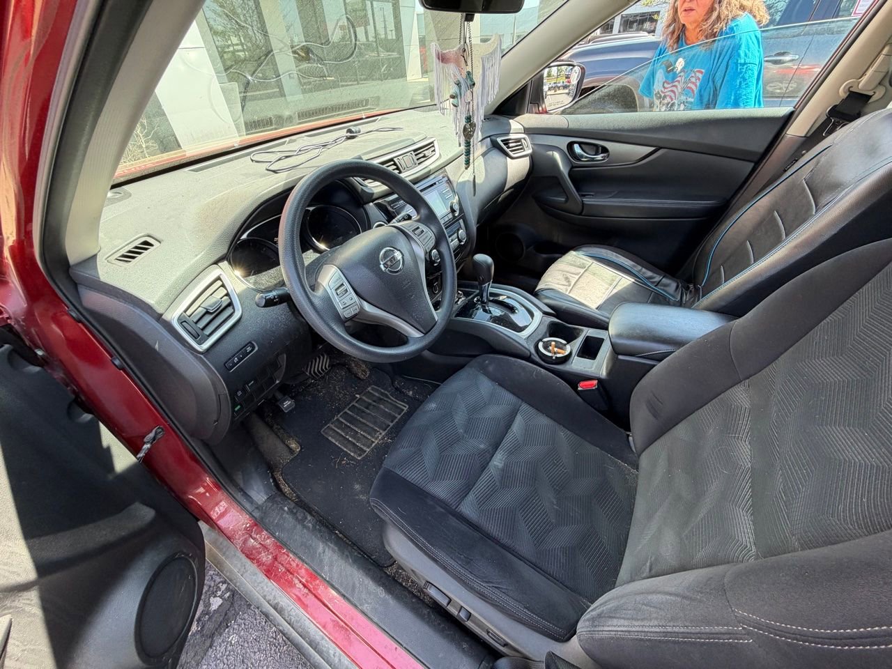 Used 2016 Nissan Rogue SV image 6