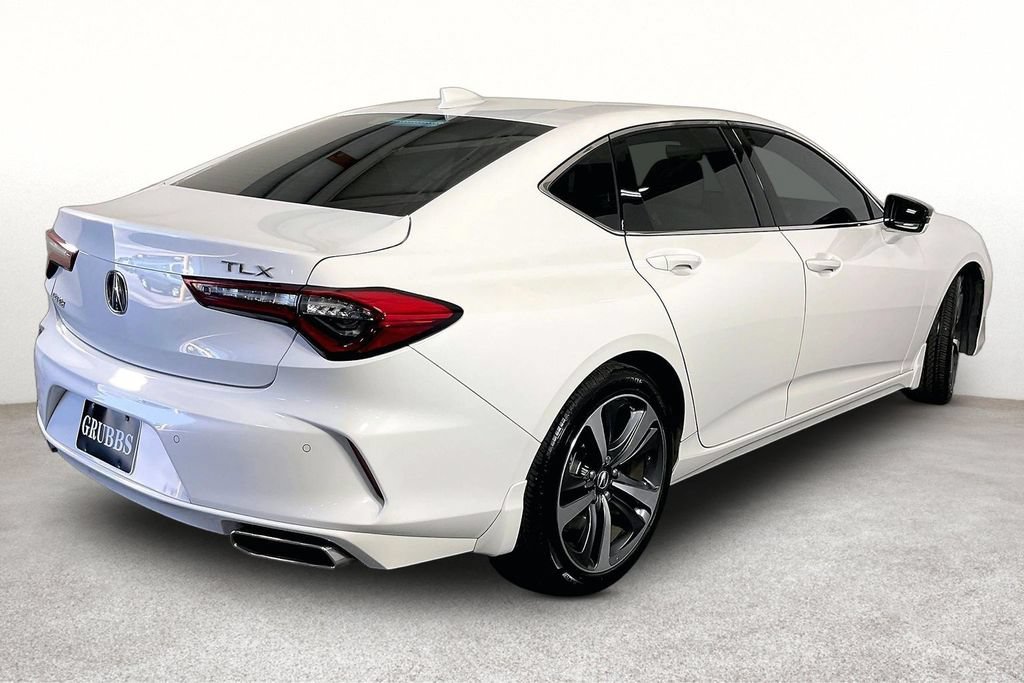 Used 2025 Acura TLX w/ Technology Package FWD image 4