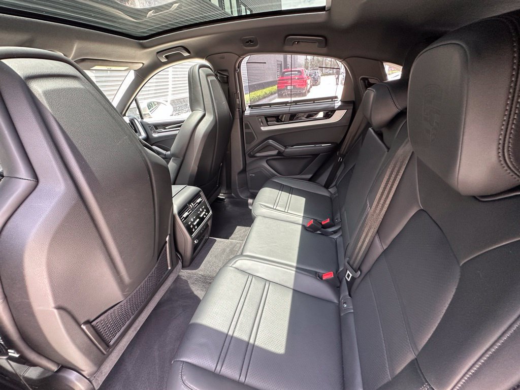 Used 2026 Porsche Cayenne S AWD/4WD image 41
