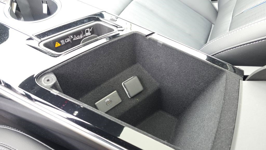 Certified 2025 Cadillac Lyriq Sport image 29